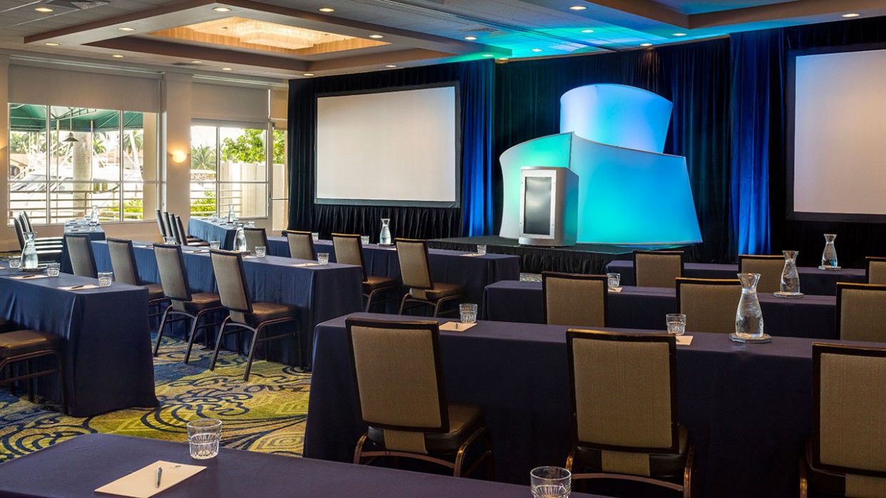 Hotel Pier Sixty-Six Fort Lauderdale Exteriér fotografie A meeting room at the Hilton San Diego Bayfront