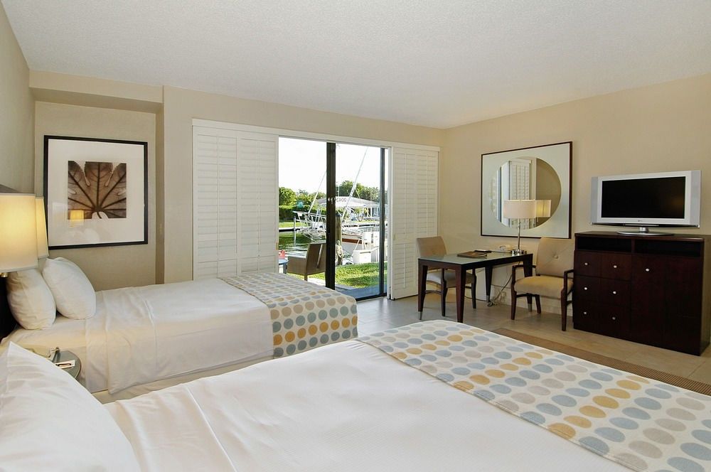 Hotel Pier Sixty-Six Fort Lauderdale Exteriér fotografie A typical room at the Hilton Boca Raton Resort